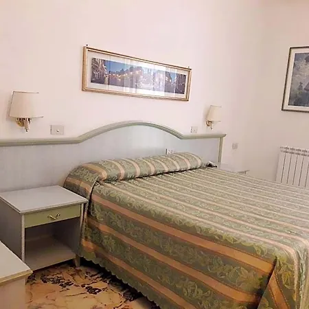 Casa de hóspedes Gioia 4*
