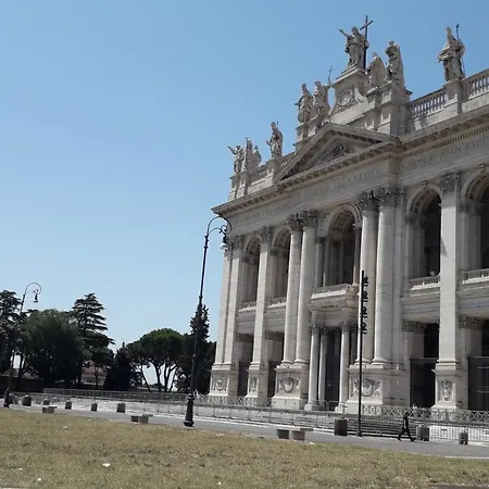 בית הארחה Gioia 4*